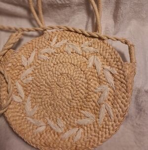 Spartina 449 River House Round Straw Crossbody/handbag.